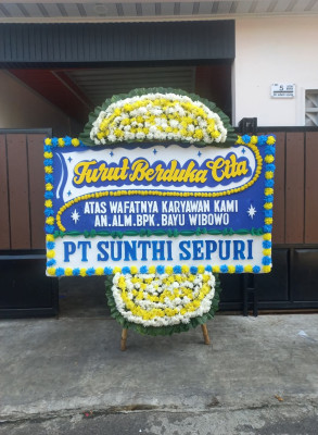 Papan Bunga Duka di Kampung Rakyat