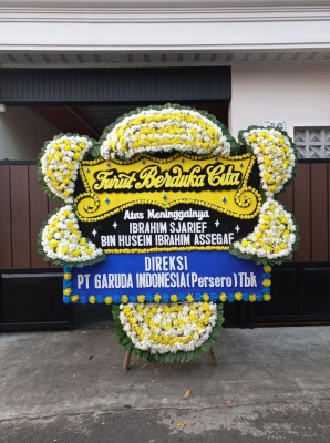 Papan Bunga Duka di Kampung Rakyat