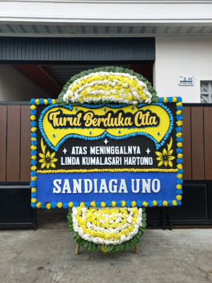 Papan Bunga Duka di Kampung Rakyat